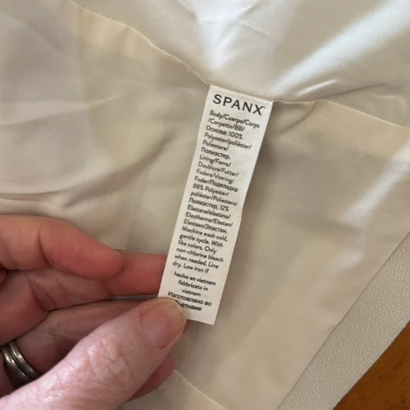 SPANX® Carefree Crepe Vest Top w/ No-Show Coverage. - Picture 11 of 14